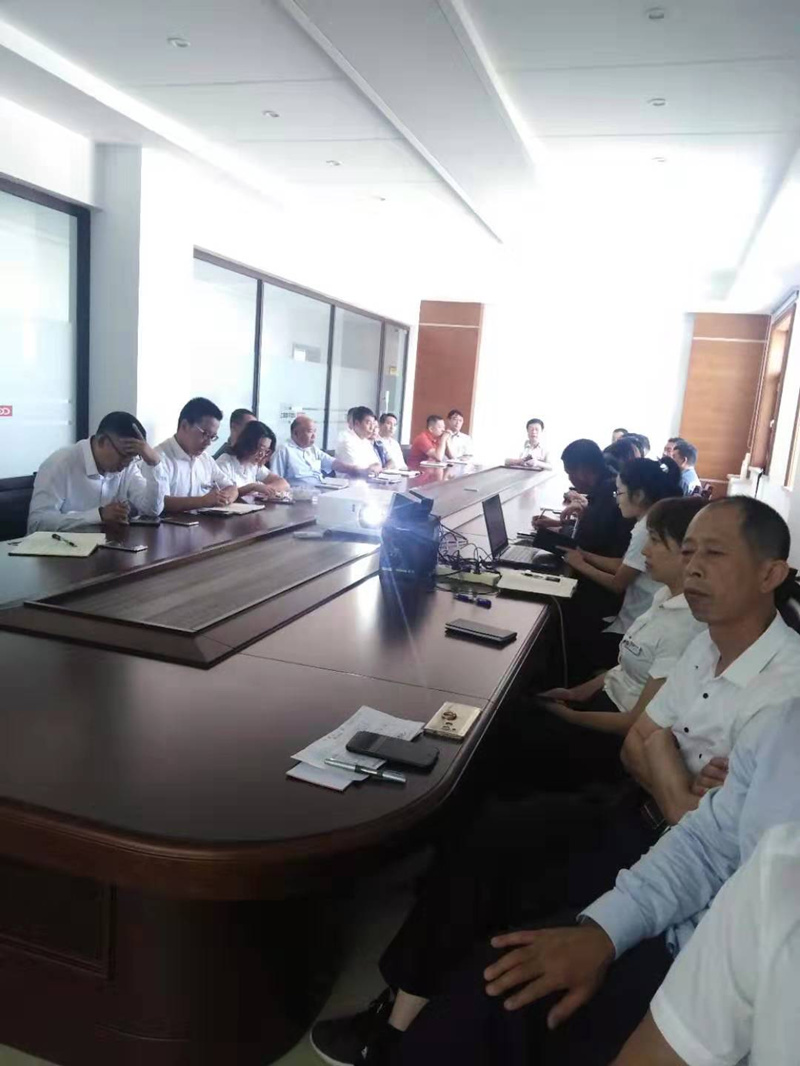 19.中港建工集团召开全员经营带头大会.jpg