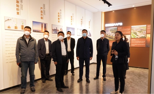 6.双阳区有关辅导一行调研PG电子·南山书院康养综合体项目_副本.jpg 6.双阳区有关辅导一行调研PG电子·南山书院康养综合体项目_副本.jpg