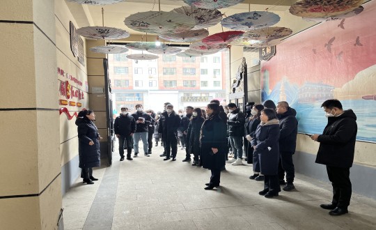 16. 物业总公司敦化项目接待延吉市部门街路及党工委辅导一行参观领导_副本.jpg