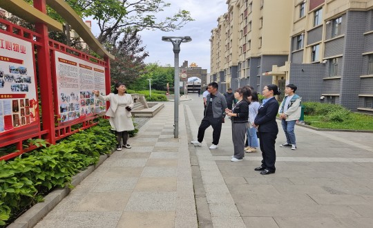 23.延边州、敦化市有关辅导一行莅临鸿博居红心物业调查_副本.jpg
