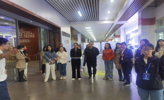 11.刘翔鹏总经理携团队参与“财政数字化转型人才高级研建班”_副本.jpg 11.刘翔鹏总经理携团队参与“财政数字化转型人才高级研建班”_副本.jpg