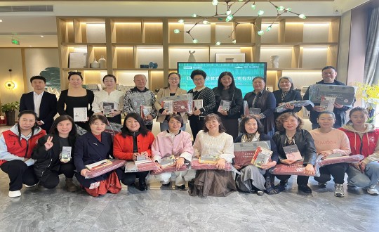 9.“以阅读丈量世界，让内心更有力量”主题想书朗诵互换活动现场留想_副本.jpg