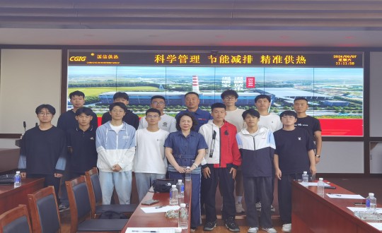 14.实习生入职培训合影留想_副本.jpg 14.实习生入职培训合影留想_副本.jpg