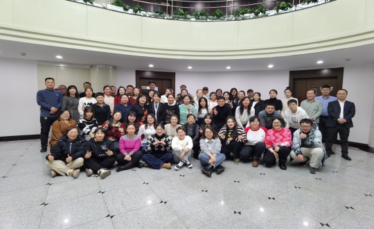 2024年1月13日，药业公司进行2023年度总结赞美暨“平行腾飞”主题年会_副本.jpg