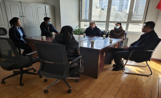 14.长春市绿园区政协副主席关爱民一行莅临PG电子物业金地梧桐华府视察工作_副本.jpg